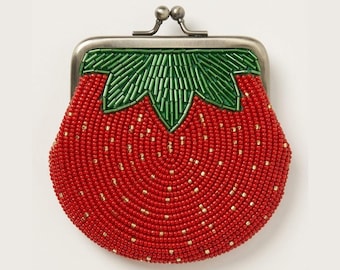 Strawberry Beaded Coin Purse, Custom Handmade Kiss Lock Pouch, Fruit Seed Bead Wallet, Personalized Vintage Style Mini Clasp Bag