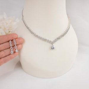 Elegant Bridal Jewelry Set, Bridal Necklace and Earrings, Bridesmaid Gift, Bride Jewelry Set, Bridal Party Jewelry Set Gifts For The Bride