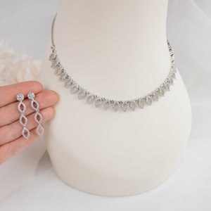 Bridal Necklace and Earring Set, Dainty Wedding Jewelry, Bridesmaid Jewelry Set, Bridal Accessories, Wedding Jewelry Set for the Bride Gifts