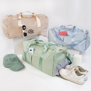 Personalized Duffle Bag, Custom Bridesmaid Duffle Bag Gift, Gym Bag, Sport Bag, Overnight Camp Bag Gift for Women, Monogrammed Weekender Bag
