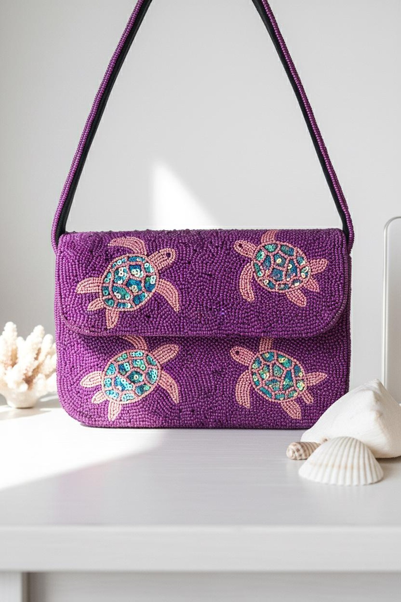 Playful Crab Clutch