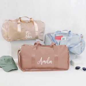Sac de sport personnalisé, sac de sport, sac de sport, sacs de fitness personnalisés pour femme, cadeau de sac de camp de nuit pour femme, cadeau de sac de sport personnalisé de demoiselle d'honneur