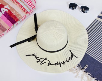 Bride Floppy Hat, Bride Hat, Honeymoon Floppy Hat, Bride Beach Hat, Personalized Bride Sun Hat, Gift Idea for Bride to be, Bride Gift