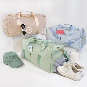 Monogrammed Weekender Bag, Custom Bridesmaid Duffle Bag Gift, Personalized Duffle Bag, Sport Bag, Gym Bag, Overnight Camp Bag Gift for Women