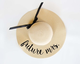 Mrs Last Name Floppy Hat, Bride Beach Hat, Bachelorette Sun Hat, Bride Gift, Bachelorette Gifts, Bachelorette Hat, Bride Sun Hat