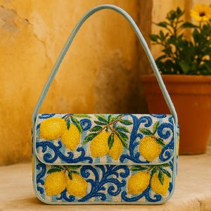 Bolso de hombro con cuentas, bolso de limones, bolso de la Costa Amalfitana, bolso de mano con temática italiana, bolso de verano, bolsos con estampado de limones, carteras de mano con cuentas hechas a mano.