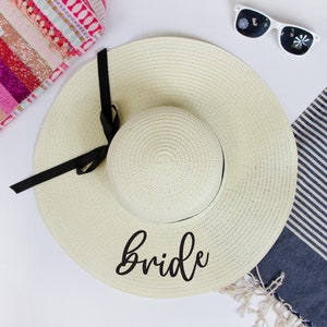 Bride Beach Hat, Personalized Bride Sun Hat, Bachelorette Party Hats, Floppy Beach Hat, Honeymoon Gifts, Floppy Hat, Bachelorette Party Gift
