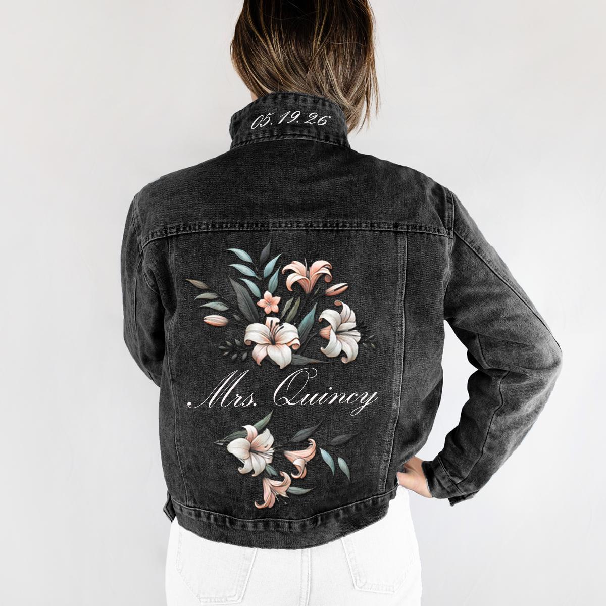 Benutzerdefinierte schwarze Denim personalisierte Jacke, benutzerdefinierte Frau Jeansjacke, Braut Jeansjacke, personalisierte Bachelorette Jeansjacken, Blumenjacken