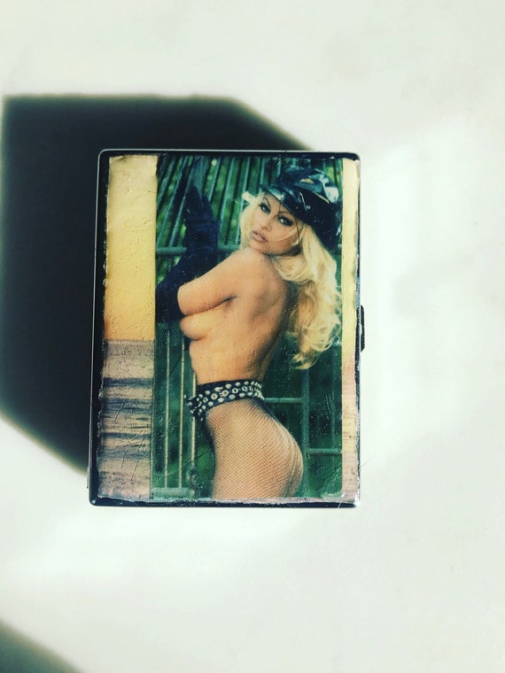 Retro Nude Penthouse - porn/cigarette case/ vintage/ vintage porn/nude cigarette case/ cigarette  case vintage, easyrider, playboy, penthouse, retro, old school,
