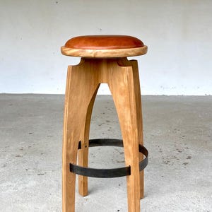 No U.S. tariffs!  Swivel stool (Backless)