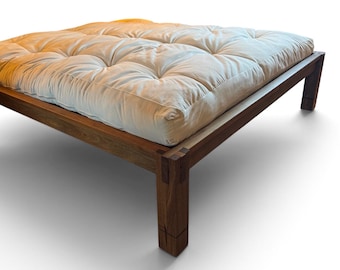Estructura de cama de estilo japonés, madera maciza (¡sin pino!), acabado natural, tamaños personalizados y estándar; procedente de Argentina.