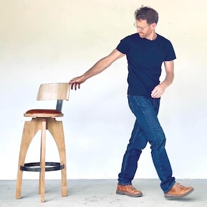No U.S. tariffs!  Quilpo Swivel Stool