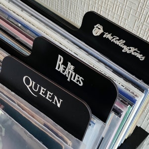 Divisores pretos gravados frente e verso personalizáveis 10 peças Organizador de prateleiras para discos de vinil para organização de coleções de discos, quadrinhos, CDs e DVDs