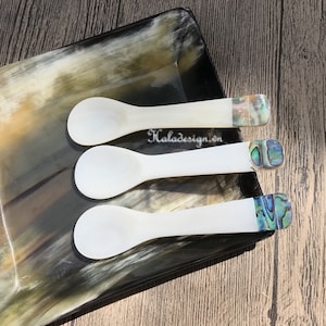 Custom engraved Mother of Pearl Caviar Spoon with Abalone Handle Tip L=10.5cm (4.13&quot;), Caviar Spoon ,Custom spoon, Personalised Caviar Spoon