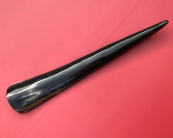 Personalized 21cm Buffalo Horn Tip Helper | Engraved Long Handle Shoe Horn Accessory | Genuine Gift Item