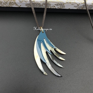 Horn Wave Pendant , Ocean Buffalo Horn and Lacquer Pendant , Buffalo Horn Jewelry , Horn Necklace,Geometric Pendant,Boho Pendant