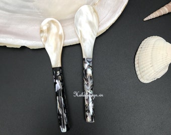 Custom Oyster Caviar Spoon (12.5 x 2.5 cm), Golden Oyster Caviar Spoon , Mother of pearl spoon, Black Caviar Set, Shell Spoon