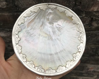 Mother of Pearl Round Plate With Silver Trim, Caviar set, Soap Dish , Candy Dish, Gold Lip Oyster, Home decor, Collectible Dish