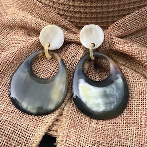 Horn Earrings, Droplet earrings Buffalo Horn Jewelry , Handcraft Buffalo Horn Earrings , Boho Earrings, Boho Chic ,Geometric Earrings