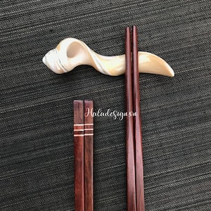 02 pairs Japanese rosewood chopstick with seashell inlaid, Rosewood chopstick , Japanese chopsticks , Engraving Chopsticks , Wedding favors