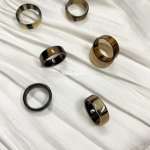 Anillo de banda de cuerno de búfalo, anillo minimalista, joyería de cuerno de búfalo, anillo hecho a mano, anillo de banda gruesa, anillo boho, anillo de apilamiento