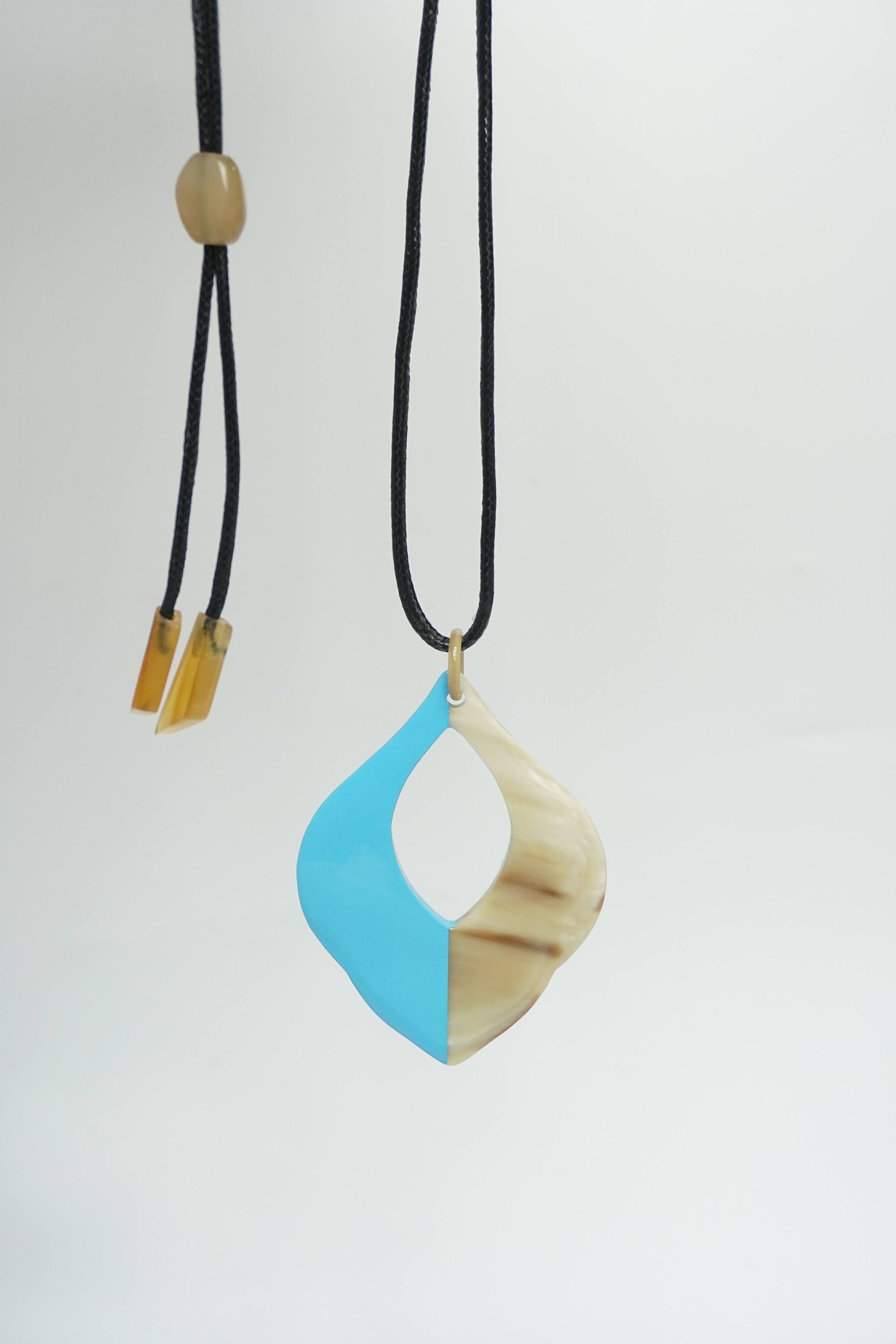 Leaves Buffalo Horn and Lacquer Necklace, Buffalo Horn Pendant, Leaves Pedant, Statement Jewelry , Blue Pendant,Mother's day