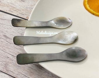Personalised Oyster Caviar Spoon L = 9.5 cm , Black Oyster Spoon, Mother of pearl spoon, Black Caviar Set, Caviar Set , Shell Spoon