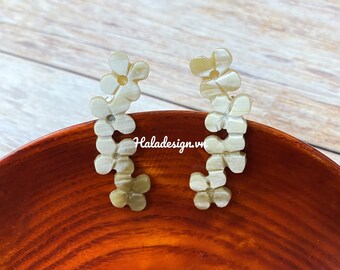 Flower Horn Earrings with Hypoallergenic Stainless Steel Studs ,Dainty Floral Earrings, Buffalo Horn Earrings , Flower Earrings