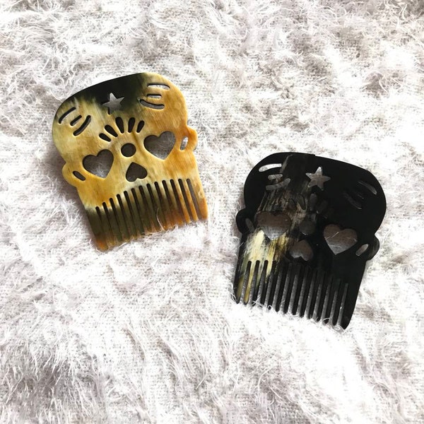 Personalized Horn Skull Comb, Beard Shape Comb, Pocket Comb, Beard Comb ,Groomsmen Gifts, Gift for Him, Grooming Comb,  Engraved Comb