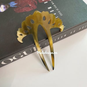 Handmade Art Nouveau Botanical Horn Carving Hair Fork Decorative Hair Accessory - 2 Prongs