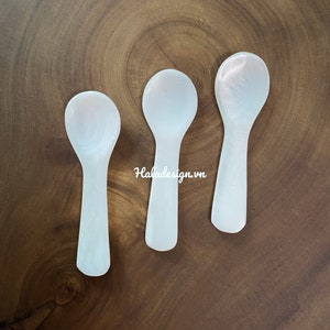 Custom engraved Mother of Pearl Caviar Spoon (L= 7.5 cm), Tiny Caviar Spoon , Custom spoon, Personalised Caviar Spoon , Small Spoon