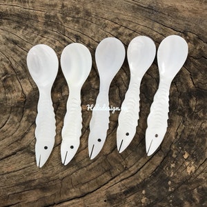 Custom engraved Mother of Pearl Caviar Spoon With Beluga Handle (L= 12 cm), Handcarved Caviar Spoon ,Personalised Caviar Spoon , Egg Spoon