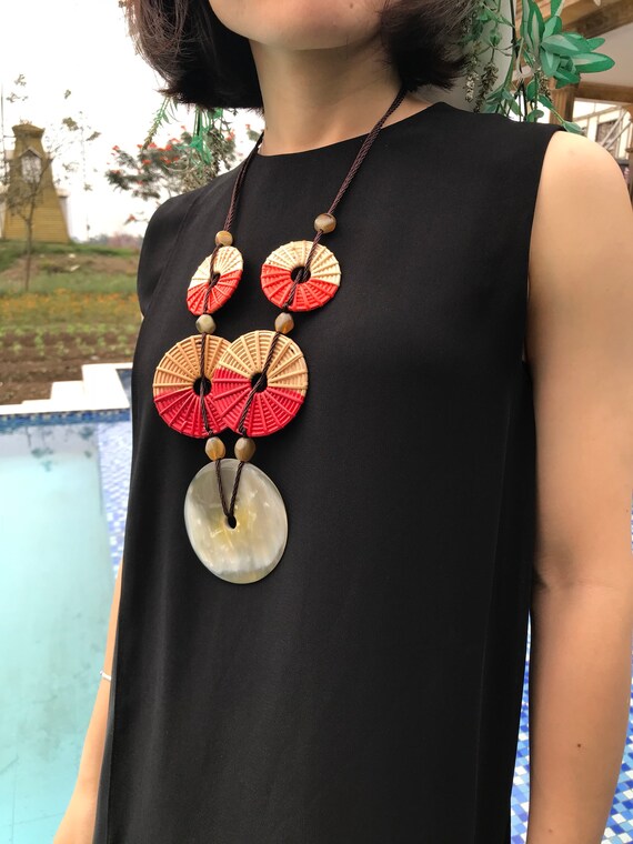 Collar de disco Rattan cuerno de búfalo - Etsy España