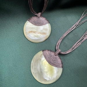 Geometric Circle Natural Buffalo Horn Pendant , Buffalo Horn Necklace , Corne De Buffle , Gift for Mom, Buffalo horn Jewelry