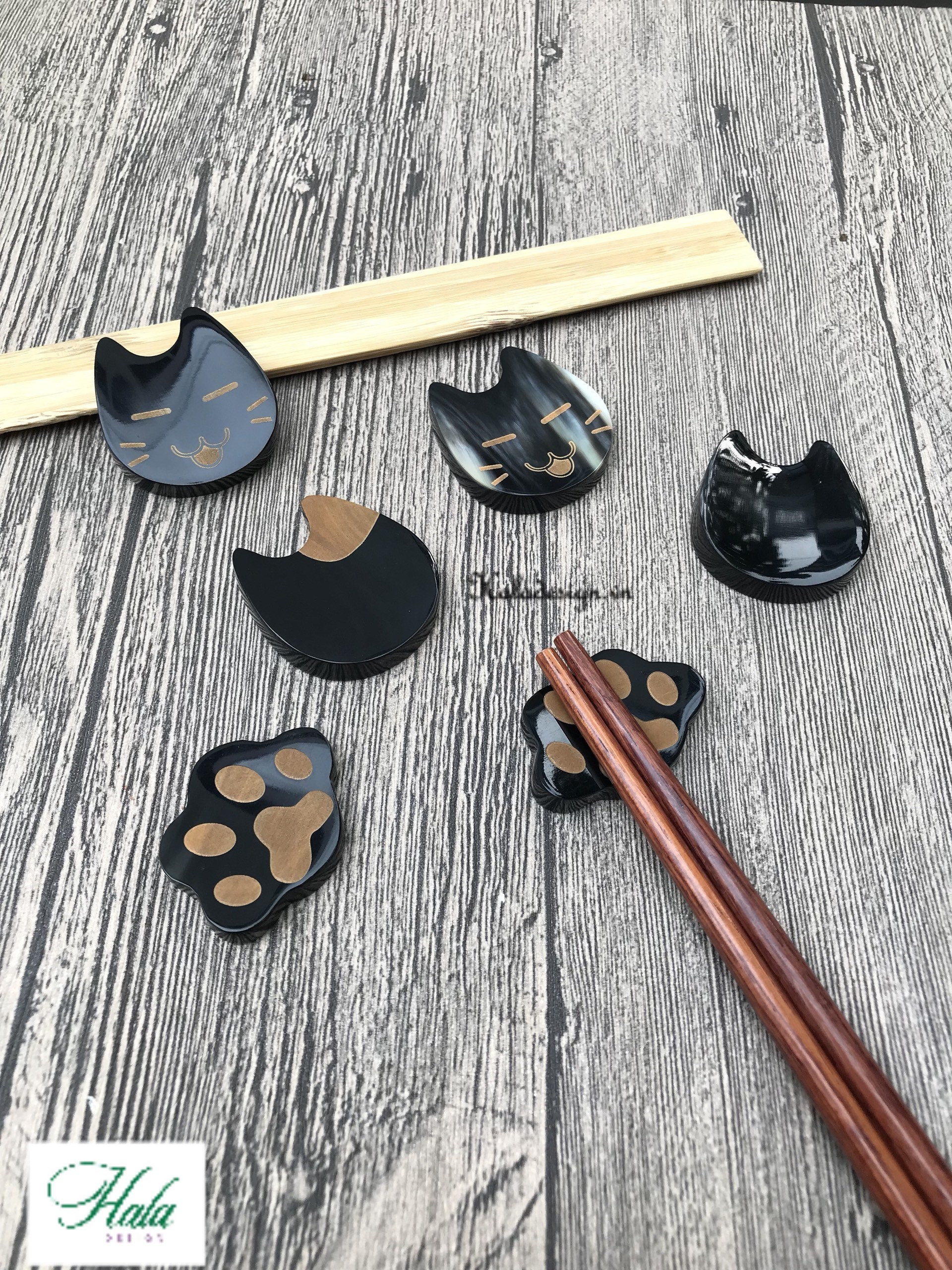 Kawaii Buffalo Horn Cat Chopstick Rest, Hashioki Chopsticks Rest
