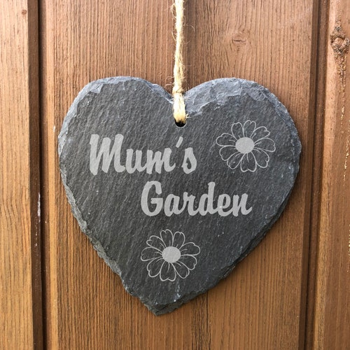 Personalised Rustic Hanging Heart Slate Garden Plaque Sign - Mum's Garden - Grandma Nana Grandad Dad - Any Name