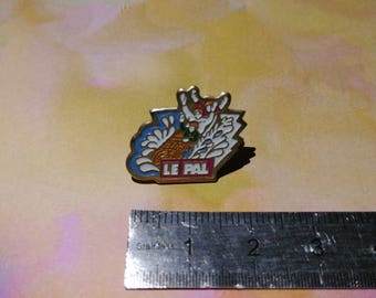 PIN enamel pin vintage Le PAL, Auvergne region-Rhône-Alpes amusement park
