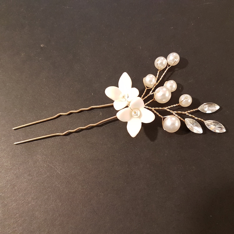 HAIRPINS, Wedding Clay Flower hair Pins Bridal handmade Hairvine pin Bridal Bridesmaids Gold,Silver,Rosegold Floral pins Single or Set of 3 1 x 2 Flower Pin