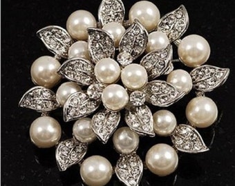 Pearl Crystal Brooch. Large Silver or Gold  Plated  Clear Crystal Pearl Flower Brooch 50mm  for Women Wedding Pearl Flower Brooches