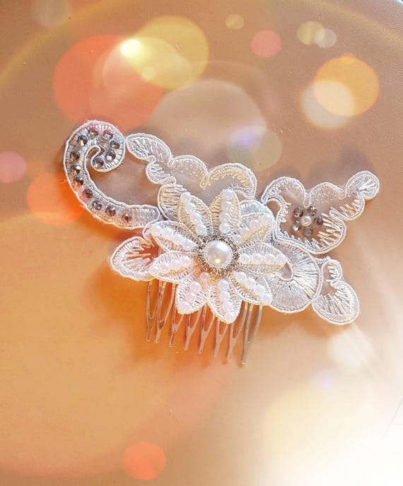 Bridal Hair Comb, Crystal Pearl Flower, Wedding Headpiece - Etsy display picture 1