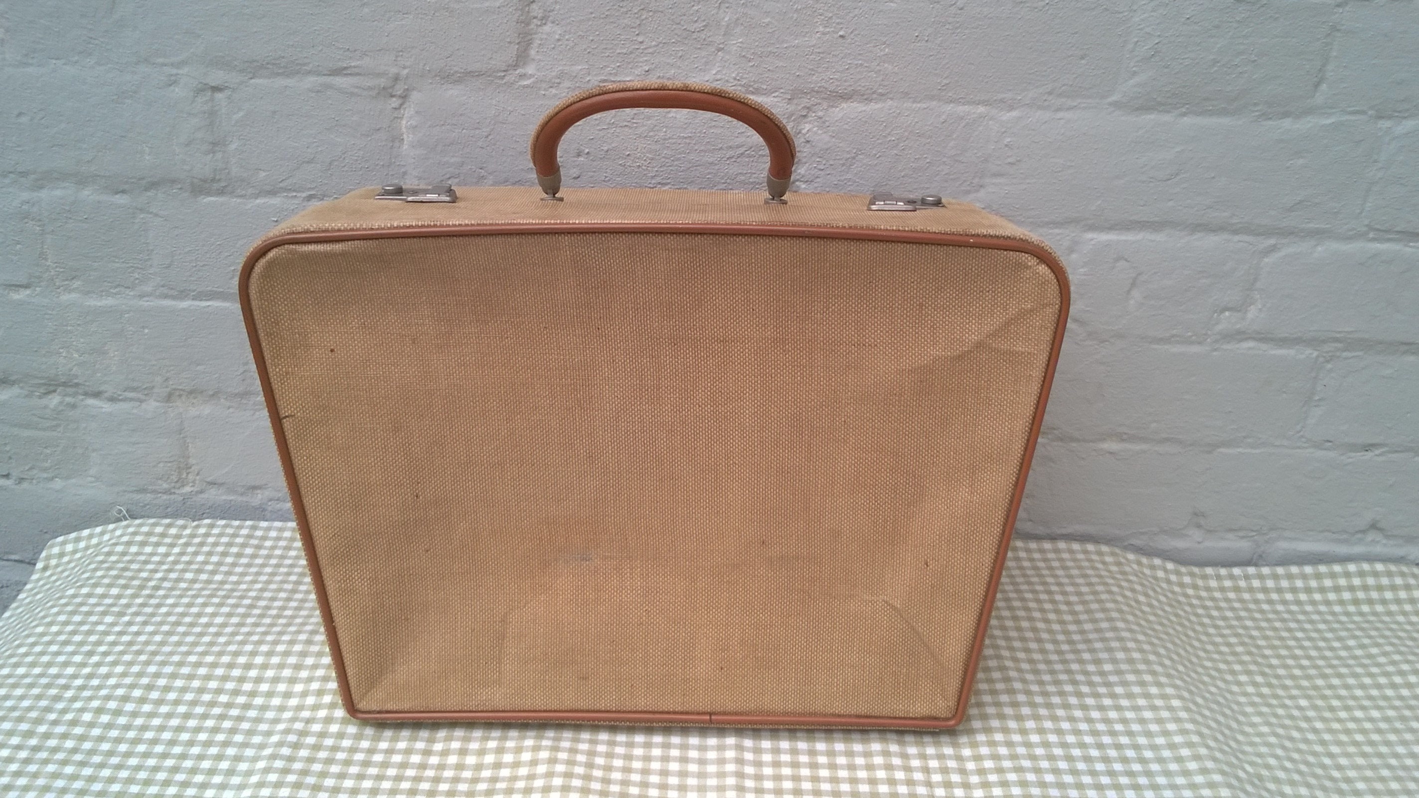 vintage tweed case