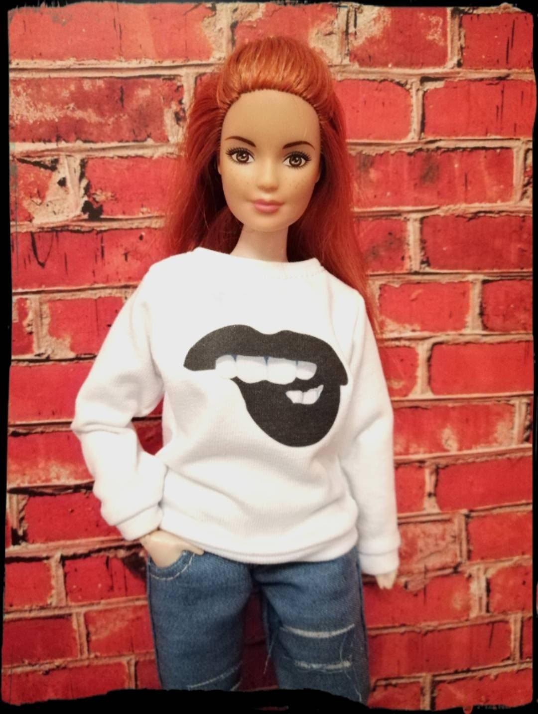 12", 1/6 scale female doll clothes, made on order, white sweater with lips print