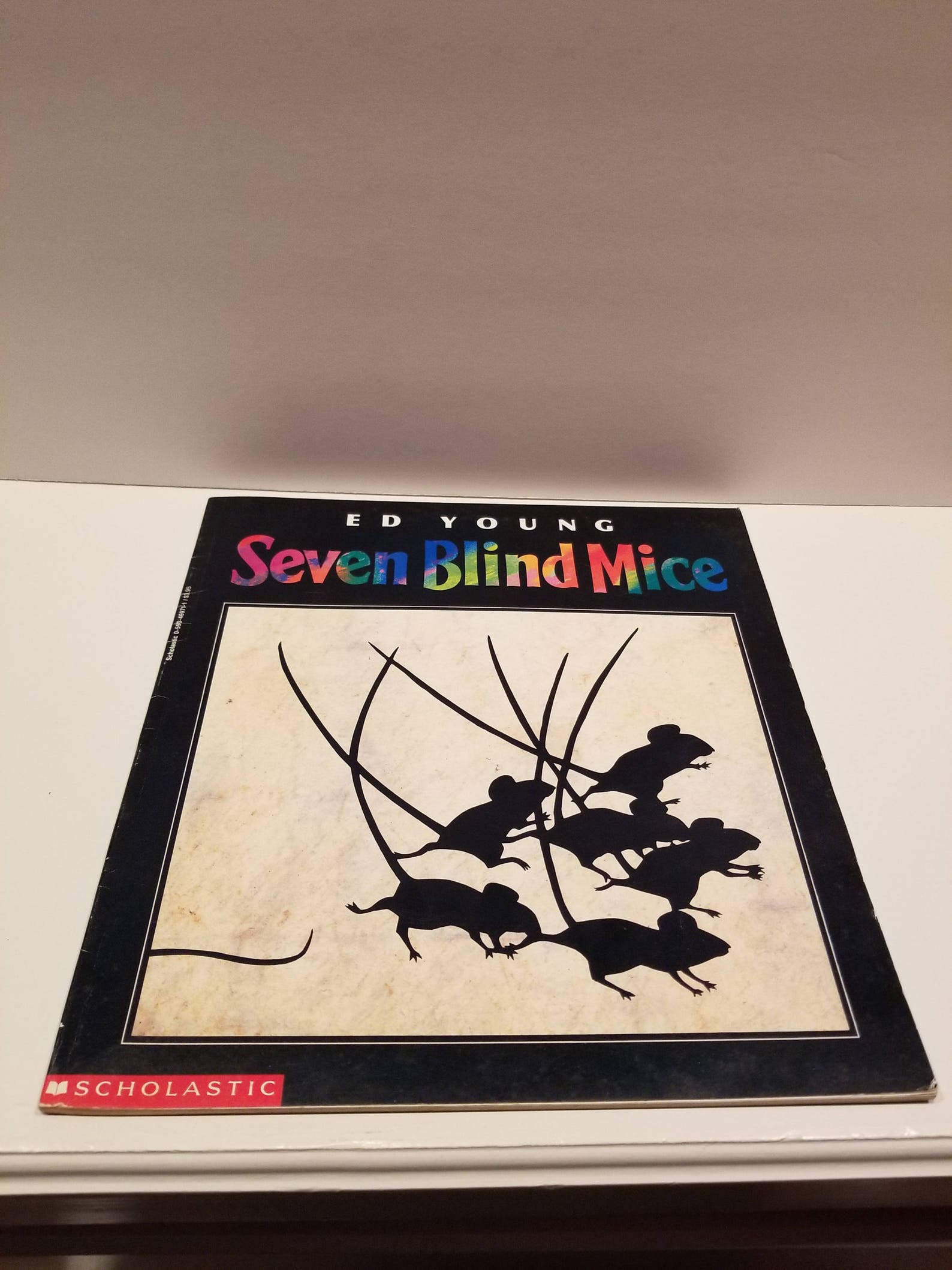 Seven Blind Mice by Ed Young Seven Blind Mice by Ed Young