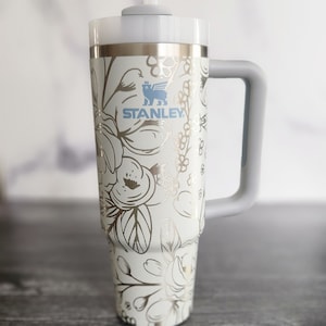 Magnolia Flowers Tumbler 40 Oz Quencher 2.0 | Magnolia Floral | Full wrap engraved Tumbler | Quencher H2.0 Water Bottle| Gift for her