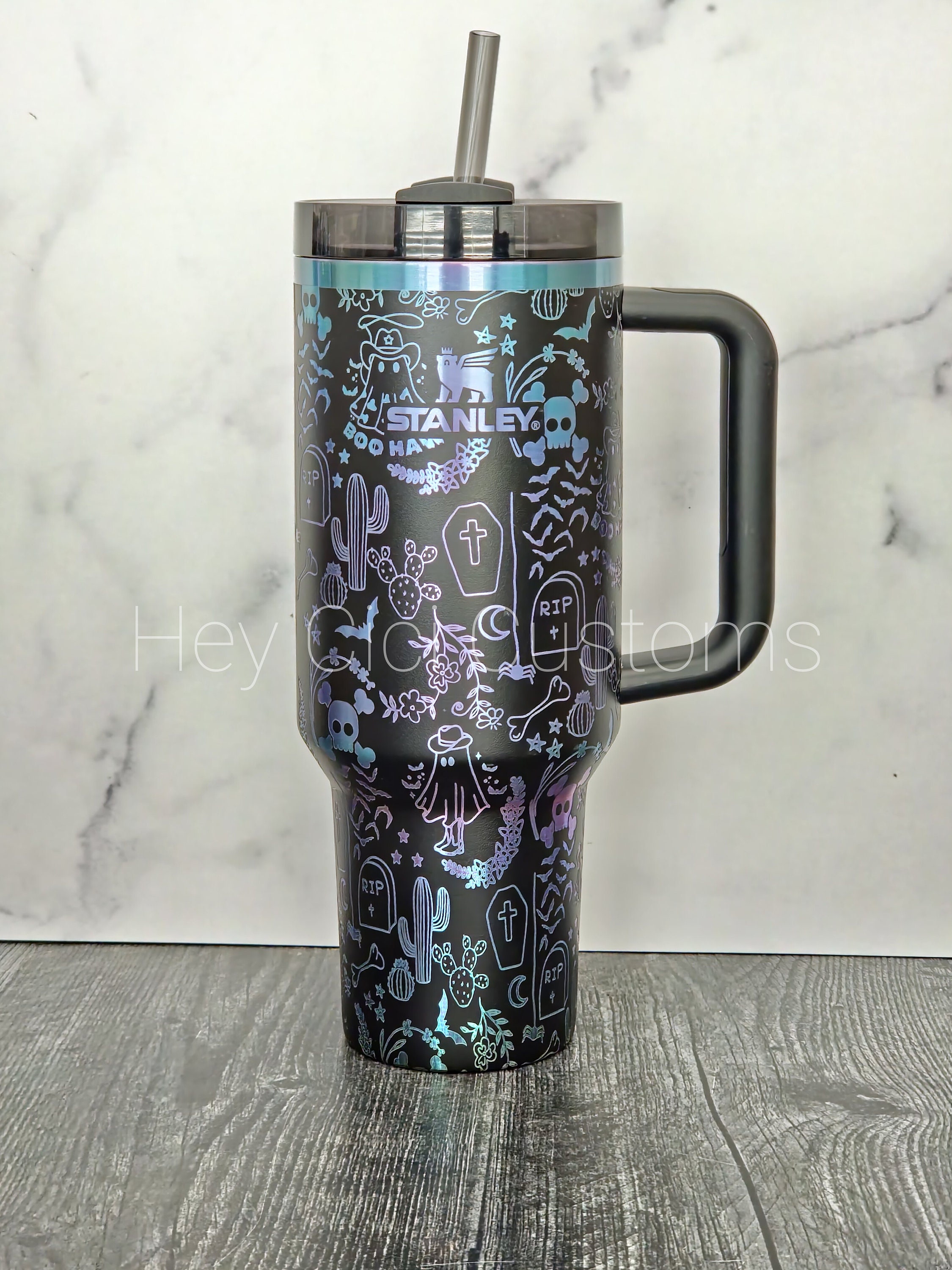 ハロウィン限定】Stanley クエンチャー 887ml ブラックダマスク