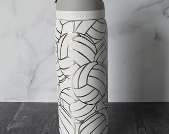 Beachvolleyball auslaufsicherer individuell gravierter Becher, isolierte Sportwasserflasche, Trainer- oder Teamgeschenk