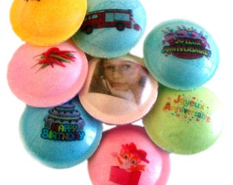 Printed candies, tart saucers personalized according to your desires. Citric seals sold in packs of 50.