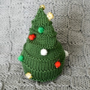 Stickad julgransmössa (handgjord)