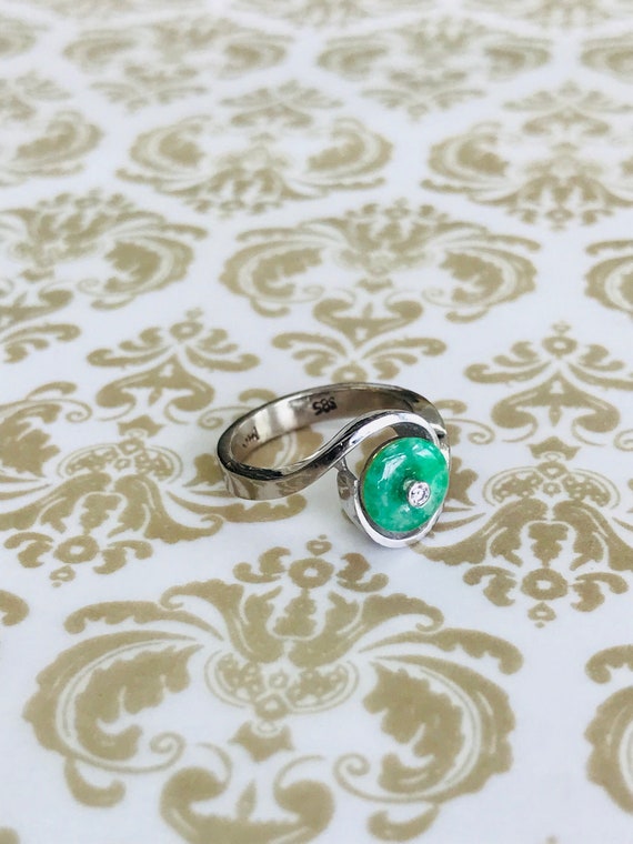 Estate 14 K White Gold + Jade + Diamond Ring SIZE… - image 2