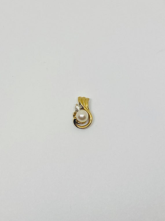 14K Yellow Gold + Pearl + Diamond Pendant/Charm *… - image 2